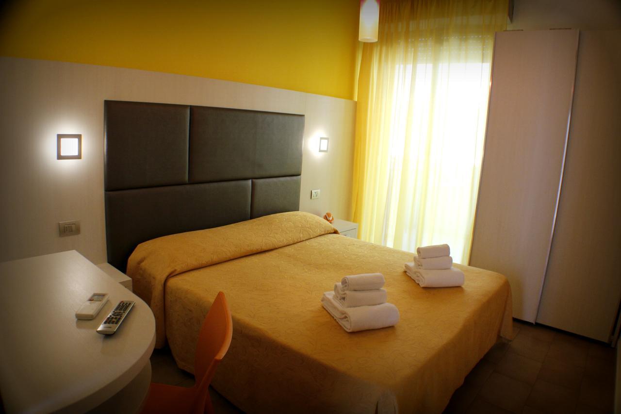 Hotel Adria Bellaria-Igea Marina Habitación foto